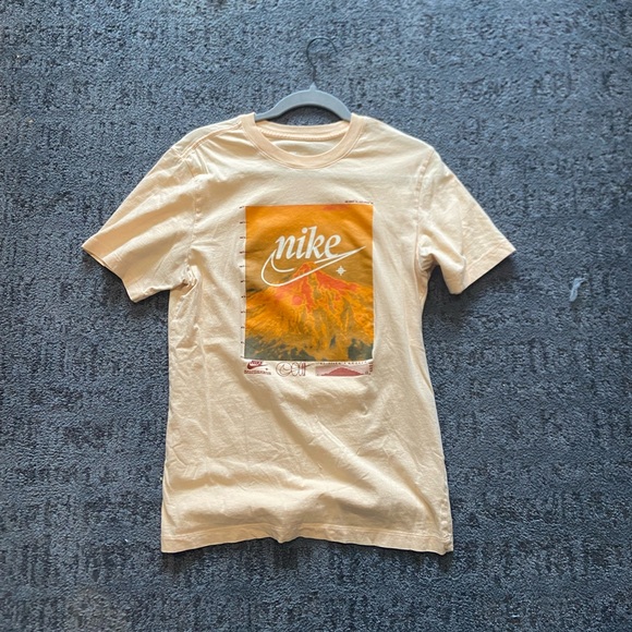 Orange Nike Tee - Picture 1 of 3